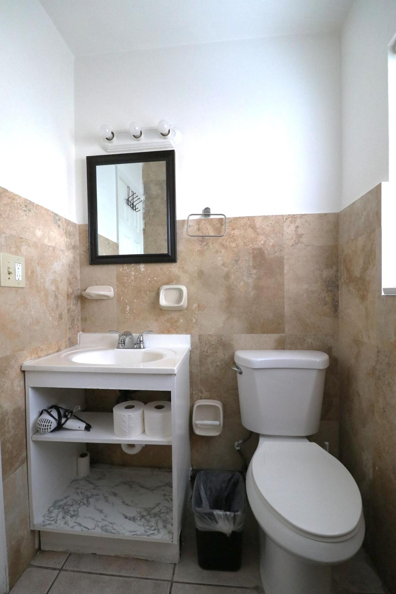Hallandale Beach Motel With Free Parking And Full Kitchen ! No Extra Fees! Accepting Cash! Экстерьер фото